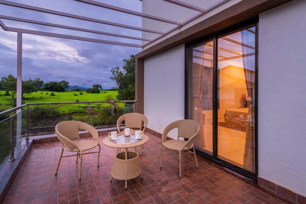 Saffronstays Aster, Plunge Pool Villa With Garden, Lonavala Esterno foto
